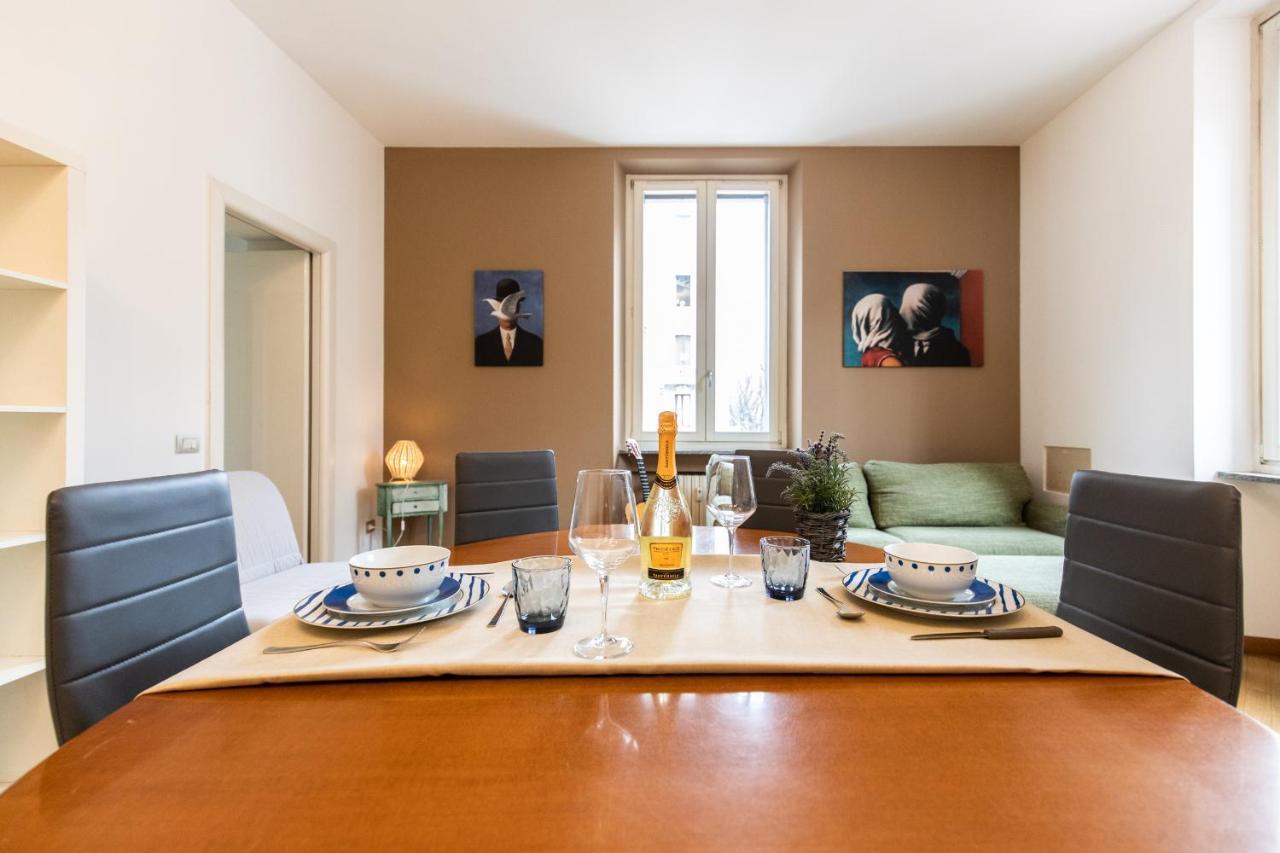 Free Parking Exclusive Apartment Magritte Style Milano Exterior foto