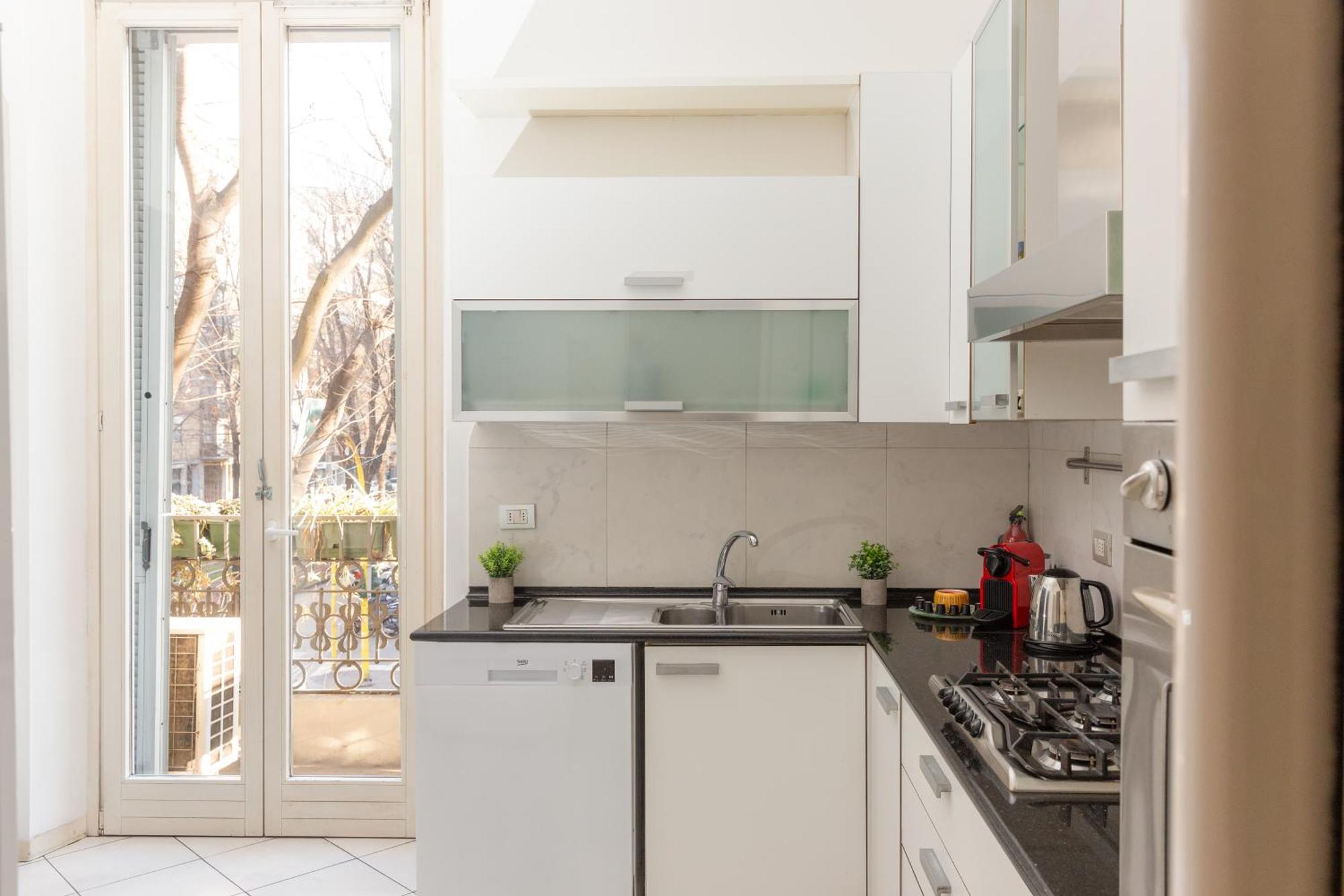 Free Parking Exclusive Apartment Magritte Style Milano Exterior foto