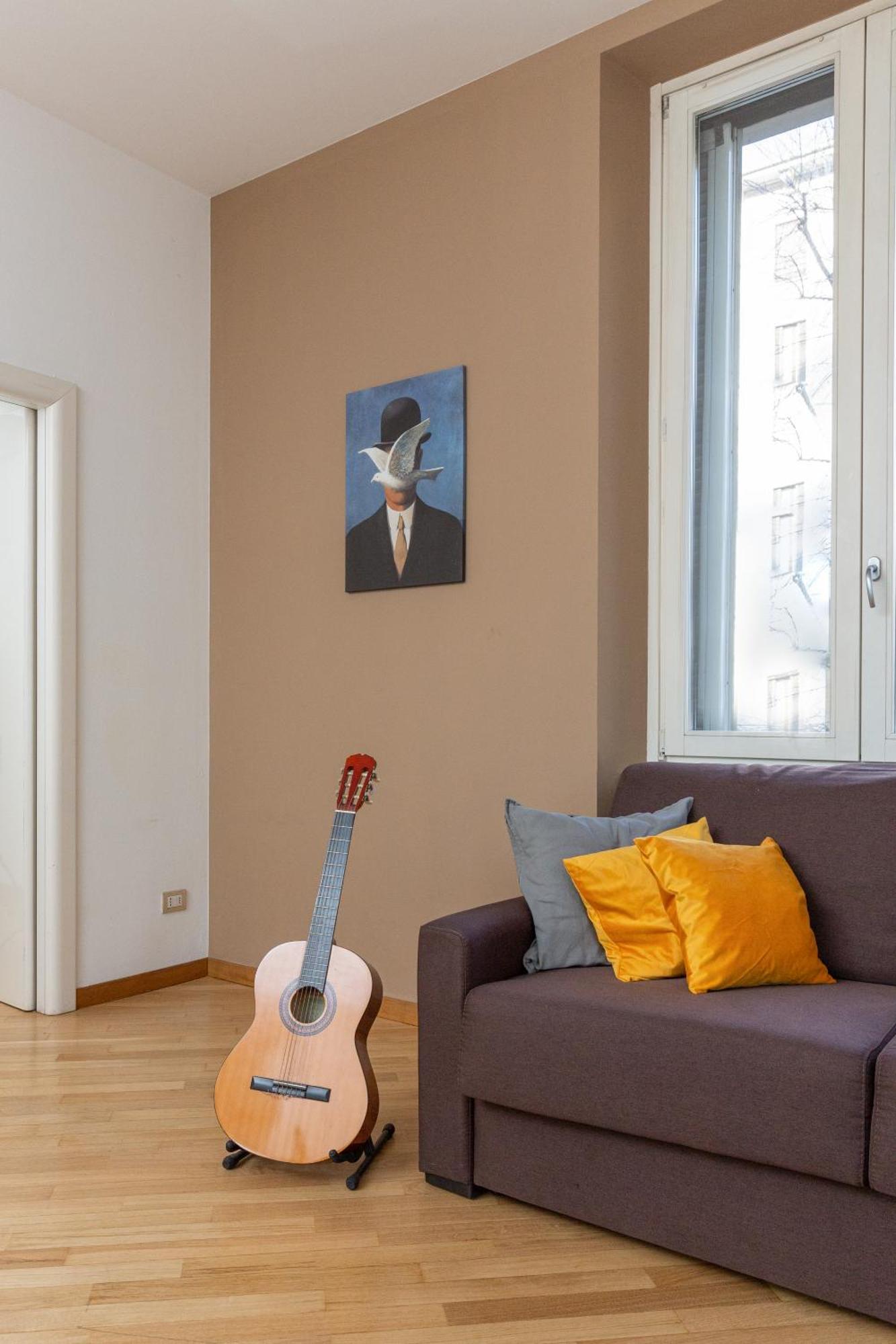Free Parking Exclusive Apartment Magritte Style Milano Exterior foto
